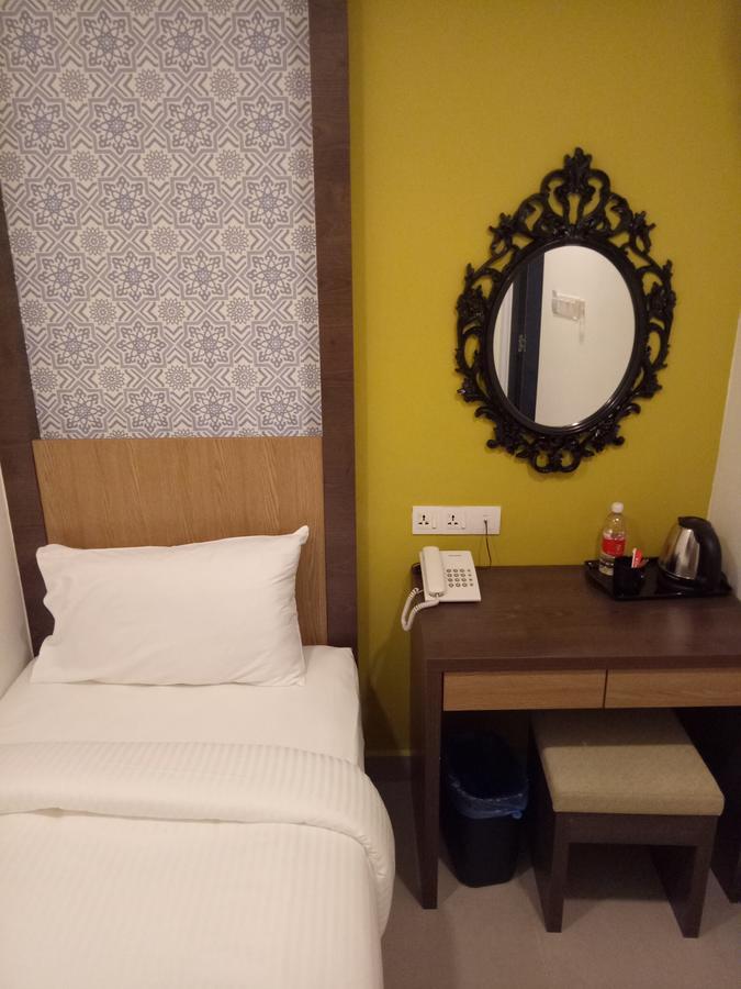Hotel Check-in 2*